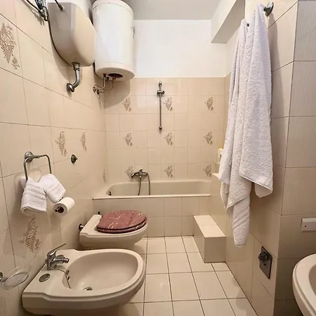 Il Gabbiano Felice Apartment *